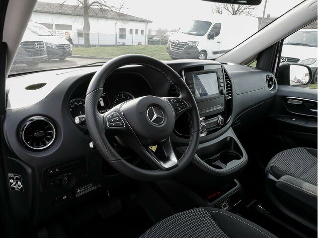 Interior photo 2: Obytná dodávka MERCEDES-BENZ V 300 Marco Polo ActivityEdition,2xTür,20Zoll