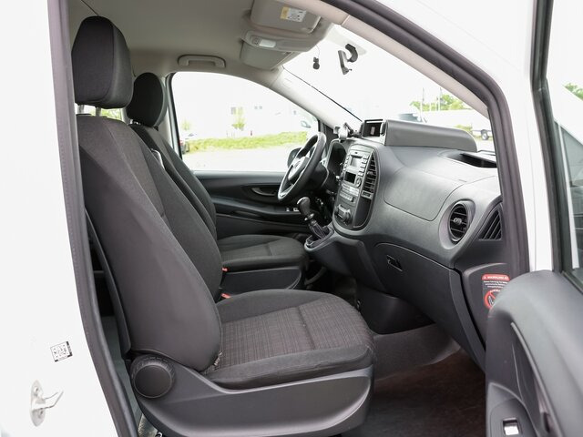 MERCEDES-BENZ Vito 111 TourerPro,lang,8Sitzer,Klima,Standhzg. - Minibus, Mikrobus: obrázek 3 MERCEDES-BENZ Vito 111 TourerPro,lang,8Sitzer,Klima,Standhzg. - Minibus, Mikrobus: obrázek 3