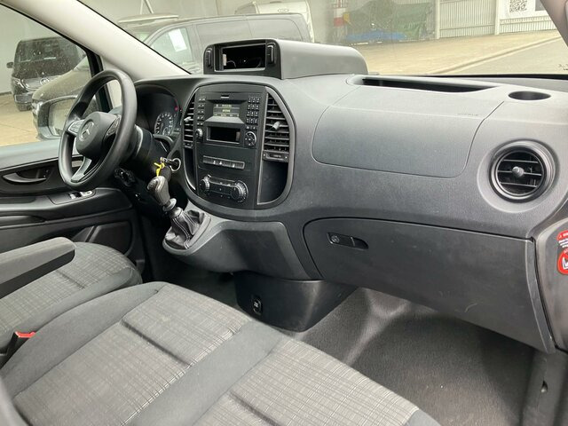 MERCEDES-BENZ Vito 114 Mixto Extralang,Klima,Tempomat,Standhzg - Mikrobus: obrázek 4 MERCEDES-BENZ Vito 114 Mixto Extralang,Klima,Tempomat,Standhzg - Mikrobus: obrázek 4