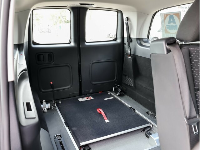MERCEDES-BENZ Vito 114 TourerPro,Extralang,AMF Rollstuhlrampe - Mikrobus: obrázek 5 MERCEDES-BENZ Vito 114 TourerPro,Extralang,AMF Rollstuhlrampe - Mikrobus: obrázek 5