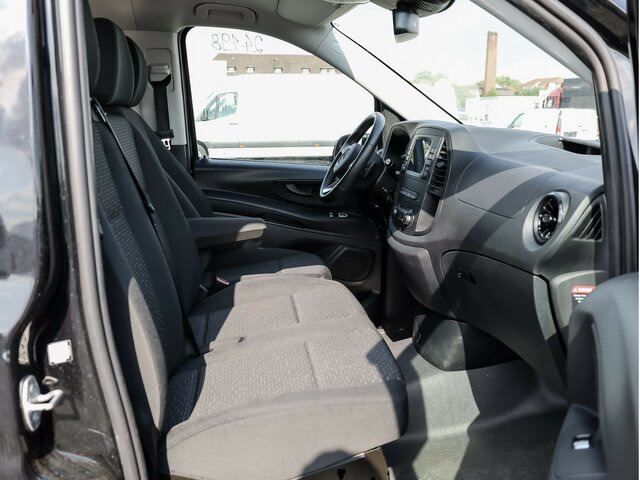 MERCEDES-BENZ Vito 116CDI lang,TourerPro,2xKlima,9Sitze,Kamera - Mikrobus: obrázek 3 MERCEDES-BENZ Vito 116CDI lang,TourerPro,2xKlima,9Sitze,Kamera - Mikrobus: obrázek 3