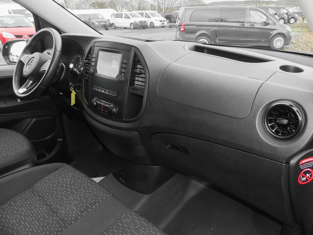 MERCEDES-BENZ Vito 116CDI lang,TourerPro,2xKlima,9Sitze,Kamera - Mikrobus: obrázek 3 MERCEDES-BENZ Vito 116CDI lang,TourerPro,2xKlima,9Sitze,Kamera - Mikrobus: obrázek 3
