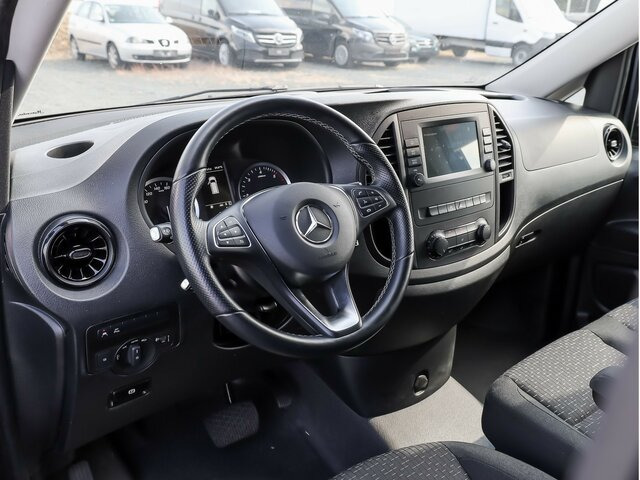 MERCEDES-BENZ Vito 116CDI lang,TourerPro,2xKlima,9Sitze,Kamera - Mikrobus: obrázek 5 MERCEDES-BENZ Vito 116CDI lang,TourerPro,2xKlima,9Sitze,Kamera - Mikrobus: obrázek 5