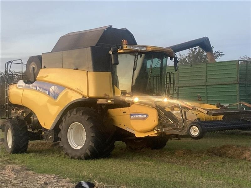 New Holland CR 980 1050er hjul og 30Fod 4 hjulstræk - Sklízecí mlátička: obrázek 2 New Holland CR 980 1050er hjul og 30Fod 4 hjulstræk - Sklízecí mlátička: obrázek 2