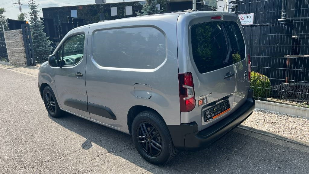 Citroën Berlingo 1.5 Blue HDI, Kasten, 8 Reifen, Klima - Dodávka skřín: obrázek 5 Citroën Berlingo 1.5 Blue HDI, Kasten, 8 Reifen, Klima - Dodávka skřín: obrázek 5