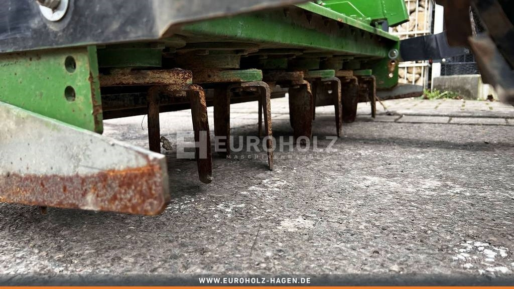 Kloubový nakladač GiANT Radlader V452T, Bodenfräse, Mähwerk, Frontschaufel: obrázek 17
