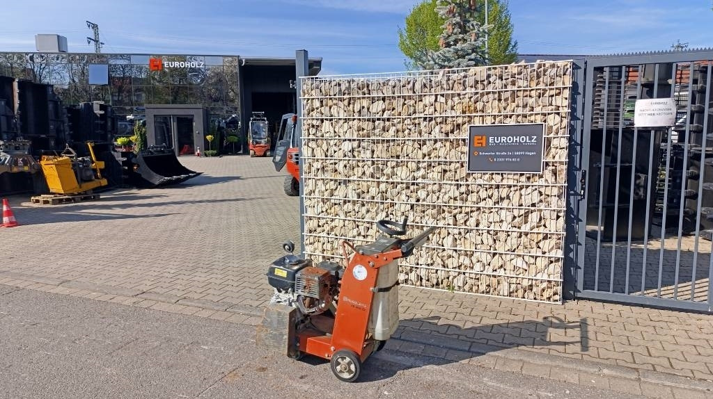 Husqvarna FS 400 LV Fugenschneider Bj 2017 mit Motorproblem - Silniční fréza: obrázek 4 Husqvarna FS 400 LV Fugenschneider Bj 2017 mit Motorproblem - Silniční fréza: obrázek 4