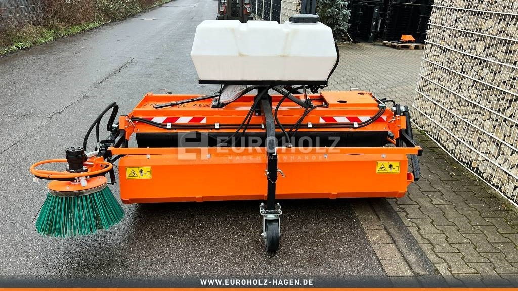 Kehrmaschine ZM2000 Seitenbesen 3-Punkt-Aufnahme - Zametač: obrázek 4 Kehrmaschine ZM2000 Seitenbesen 3-Punkt-Aufnahme - Zametač: obrázek 4