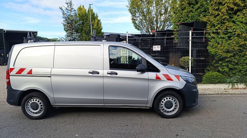 Mercedes-Benz Vito 114 CDI Allrad-Werkstattschränke-Standheizung - Dodávka skřín: obrázek 2 Mercedes-Benz Vito 114 CDI Allrad-Werkstattschränke-Standheizung - Dodávka skřín: obrázek 2