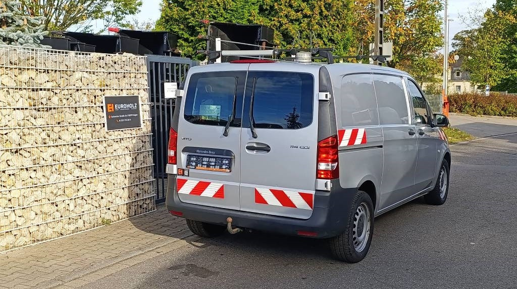 Mercedes-Benz Vito 114 CDI Allrad-Werkstattschränke-Standheizung - Dodávka skřín: obrázek 4 Mercedes-Benz Vito 114 CDI Allrad-Werkstattschränke-Standheizung - Dodávka skřín: obrázek 4