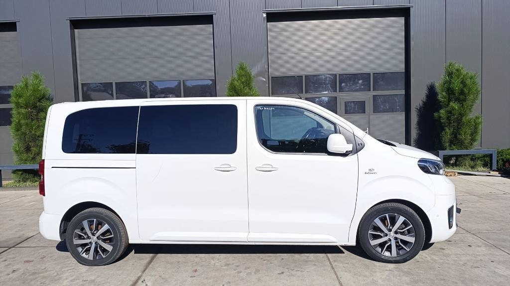 Toyota Proace 2.0 Van, Kleinbus, 7-Sitzer, Turboschaden - Furgon: obrázek 2 Toyota Proace 2.0 Van, Kleinbus, 7-Sitzer, Turboschaden - Furgon: obrázek 2