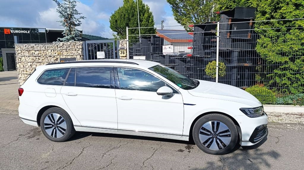 Volkswagen Passat GTE 1.4 Plug-In-Hybrid, Batterie neu, Navi - Osobní auto: obrázek 5 Volkswagen Passat GTE 1.4 Plug-In-Hybrid, Batterie neu, Navi - Osobní auto: obrázek 5