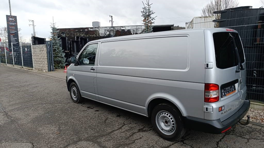 Volkswagen T5 2.0 TDI, Transporter, Kasten, Werkstattschränke - Dodávka skřín: obrázek 5 Volkswagen T5 2.0 TDI, Transporter, Kasten, Werkstattschränke - Dodávka skřín: obrázek 5