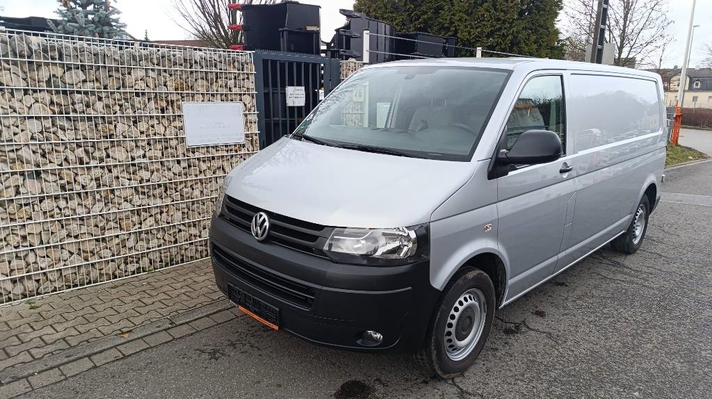 Volkswagen T5 2.0 TDI, Transporter, Kasten, Werkstattschränke - Dodávka skřín: obrázek 2 Volkswagen T5 2.0 TDI, Transporter, Kasten, Werkstattschränke - Dodávka skřín: obrázek 2