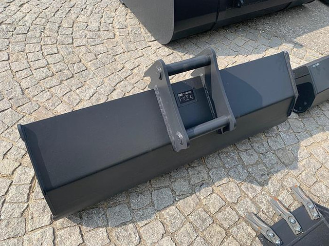 Big BIG Böschungslöffel hyd. 140 cm mit Martin M10 Aufnahme - Lžíce: obrázek 4 Big BIG Böschungslöffel hyd. 140 cm mit Martin M10 Aufnahme - Lžíce: obrázek 4