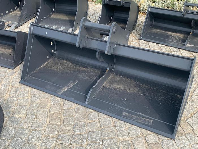 Big BIG Böschungslöffel hyd. 140 cm mit Martin M10 Aufnahme - Lžíce: obrázek 1 Big BIG Böschungslöffel hyd. 140 cm mit Martin M10 Aufnahme - Lžíce: obrázek 1