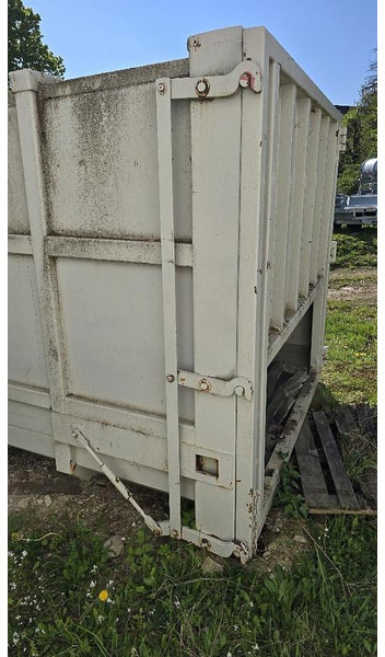 Big Hakenliftcontainer mit 5000 l Tank - Skladovací nádrž: obrázek 4 Big Hakenliftcontainer mit 5000 l Tank - Skladovací nádrž: obrázek 4