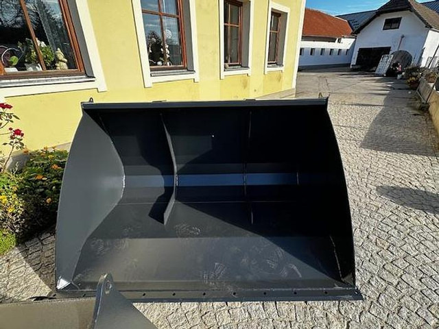 Big Volumenschaufel 200 cm mit Kramer Aufnahme - Lžíce: obrázek 1 Big Volumenschaufel 200 cm mit Kramer Aufnahme - Lžíce: obrázek 1