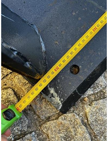 Big Volumenschaufel 250 cm mit Merlo ZM2 Aufnahme - Lžíce: obrázek 3 Big Volumenschaufel 250 cm mit Merlo ZM2 Aufnahme - Lžíce: obrázek 3