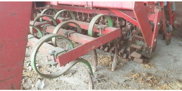 Gaspardo MC400 Säkombination - Secí/ Sázecí stroj: obrázek 4 Gaspardo MC400 Säkombination - Secí/ Sázecí stroj: obrázek 4