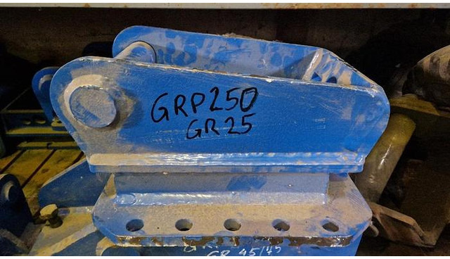 Mustang Abbruch & Sortiergreifer Anschraubplatte zu Mustang GRP250 / GR25 - Hydraulické kladivo: obrázek 3 Mustang Abbruch & Sortiergreifer Anschraubplatte zu Mustang GRP250 / GR25 - Hydraulické kladivo: obrázek 3