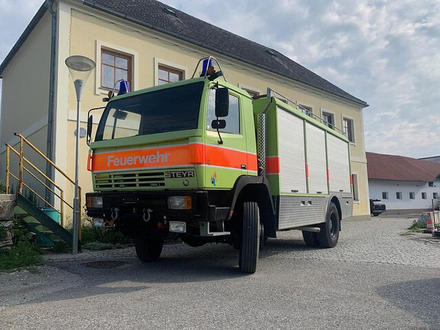 Steyr 15S31 4x4 Feuerwehrfahrzeug - Hasičský vůz: obrázek 3 Steyr 15S31 4x4 Feuerwehrfahrzeug - Hasičský vůz: obrázek 3
