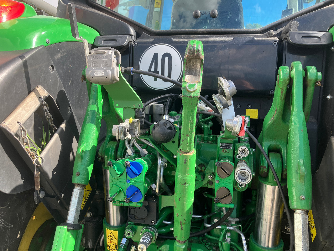 John Deere 6155M - Traktor: obrázek 2 John Deere 6155M - Traktor: obrázek 2