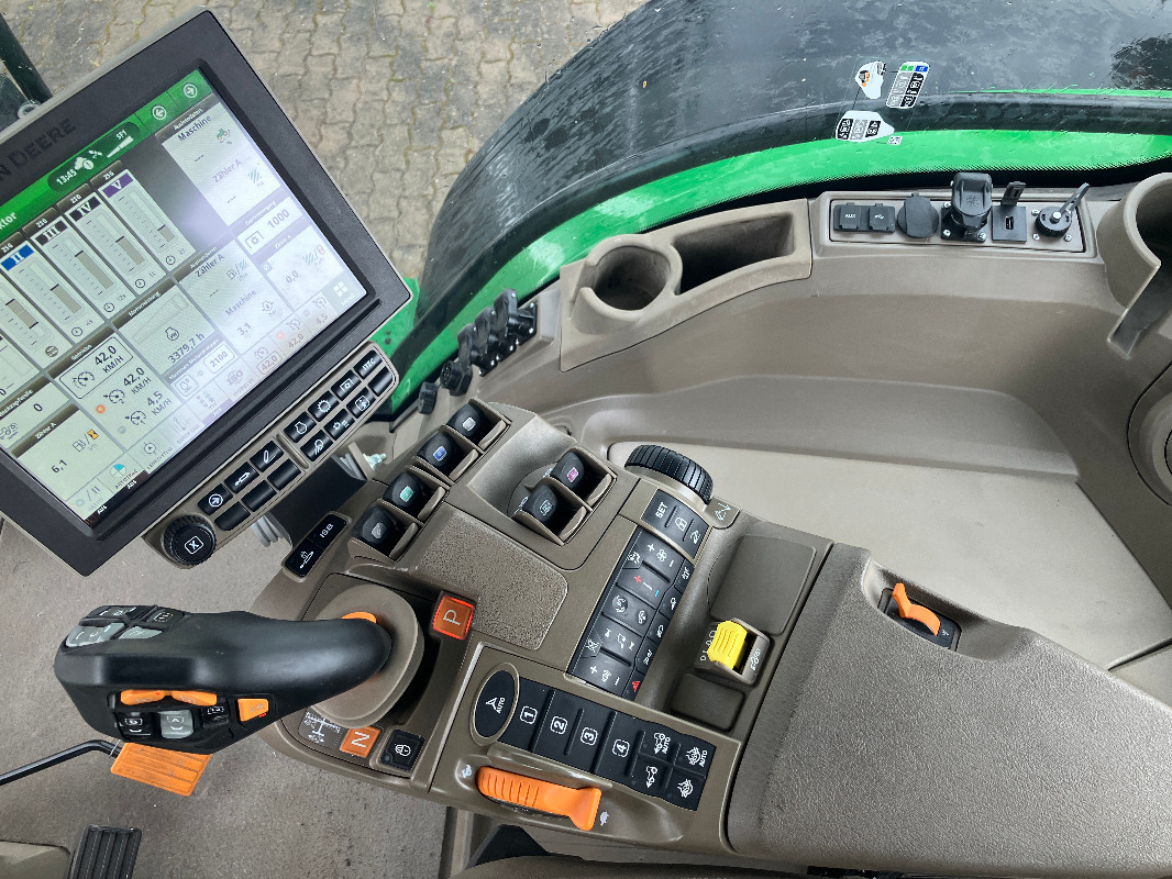 John Deere 8R370 - Traktor: obrázek 3 John Deere 8R370 - Traktor: obrázek 3
