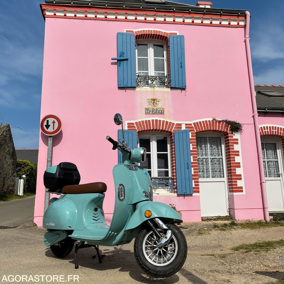 Motocykl 1 Scooter e-retro 50cc - Easy Watts: obrázek 1