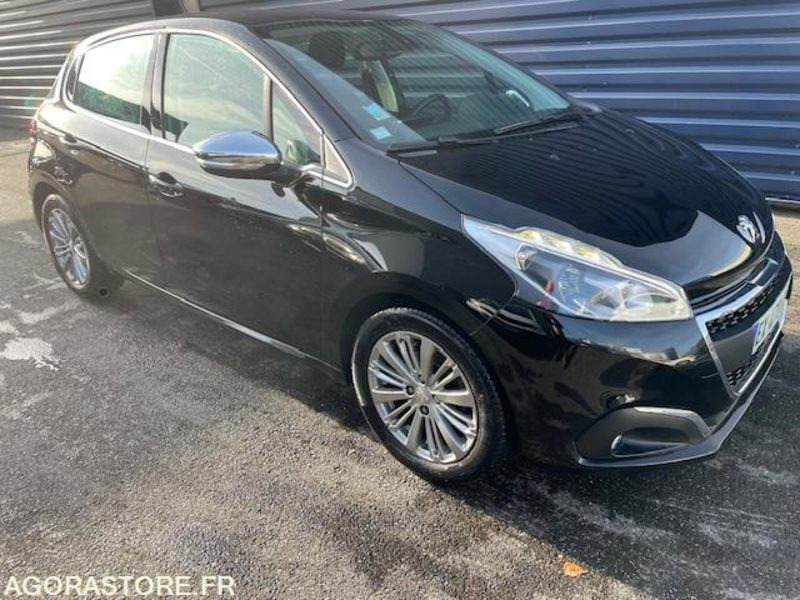 208 ALLURE PT 110cv-05/2016- 87950 KM - Osobní auto: obrázek 4 208 ALLURE PT 110cv-05/2016- 87950 KM - Osobní auto: obrázek 4