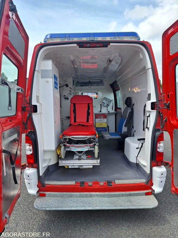 AMBULANCE RENAULT MASTER PICOT 2365 - Furgon: obrázek 2 AMBULANCE RENAULT MASTER PICOT 2365 - Furgon: obrázek 2