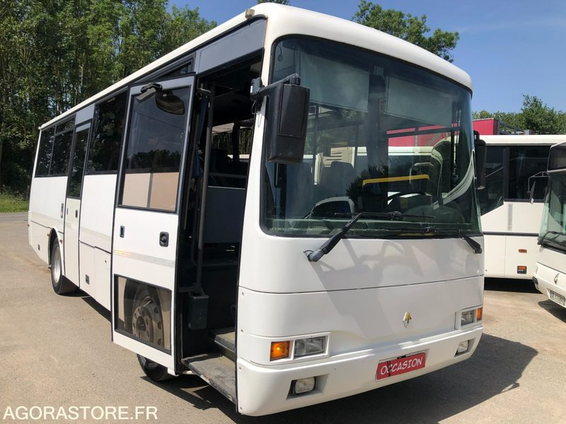 AUTOCAR RENAULT MEDIUM 36 PL - Školní autobus: obrázek 2 AUTOCAR RENAULT MEDIUM 36 PL - Školní autobus: obrázek 2