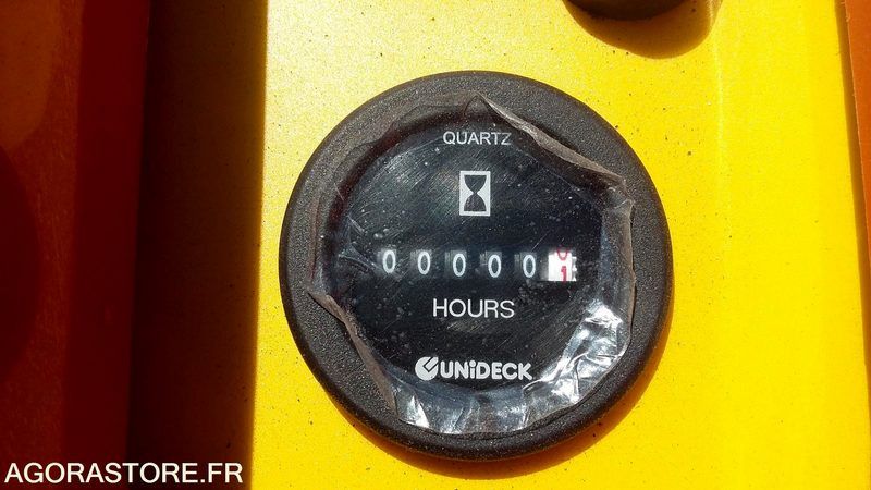 BALAYEUSE ELECTRIQUE A BATTERIES STYLE E70 - 2023 - Zametací vůz: obrázek 4 BALAYEUSE ELECTRIQUE A BATTERIES STYLE E70 - 2023 - Zametací vůz: obrázek 4