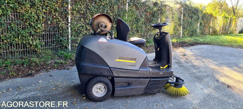 BALAYEUSE KARCHER - 2012 - 182 heures - Zametací vůz: obrázek 2 BALAYEUSE KARCHER - 2012 - 182 heures - Zametací vůz: obrázek 2