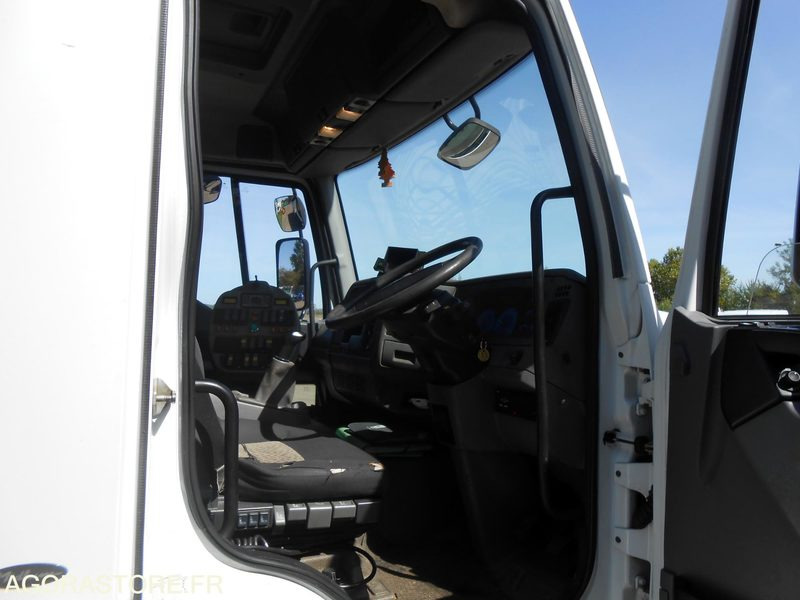 BALAYEUSE RENAULT PL - Zametací vůz: obrázek 3 BALAYEUSE RENAULT PL - Zametací vůz: obrázek 3