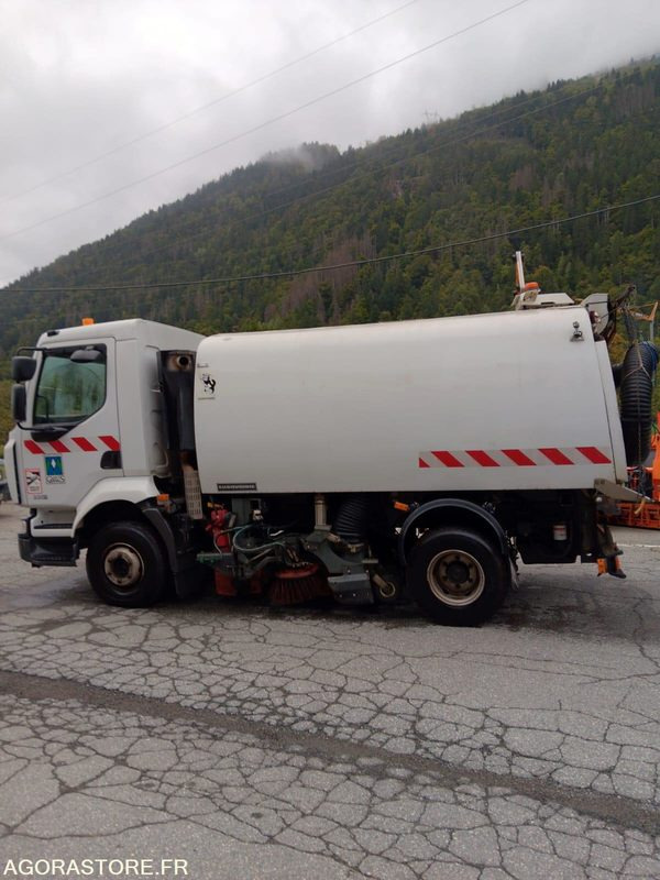 BALAYEUSE de Voiries- RENAULT MIDLUM 220 DXI avec aspiratrice EUROVOIRIE - Zametací vůz: obrázek 5 BALAYEUSE de Voiries- RENAULT MIDLUM 220 DXI avec aspiratrice EUROVOIRIE - Zametací vůz: obrázek 5
