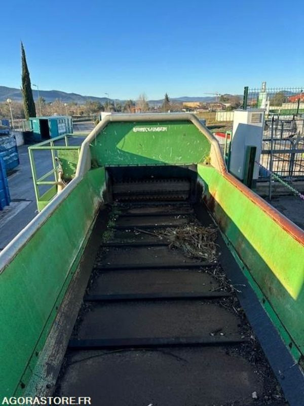 BROYEUR FIXE HANTSCH M2A 1400 2205h - Krmný míchací vůz: obrázek 3 BROYEUR FIXE HANTSCH M2A 1400 2205h - Krmný míchací vůz: obrázek 3