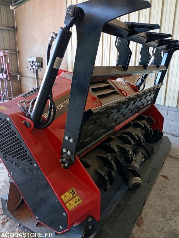BROYEUR FORESTIER REMET CNC F5-225 - Lesní mulčovač: obrázek 2 BROYEUR FORESTIER REMET CNC F5-225 - Lesní mulčovač: obrázek 2