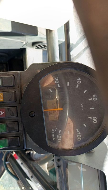 Zametací vůz Balayeuse - Mathieu Ravo 560 - 2008 - 894640km: obrázek 15 Zametací vůz Balayeuse - Mathieu Ravo 560 - 2008 - 894640km: obrázek 15