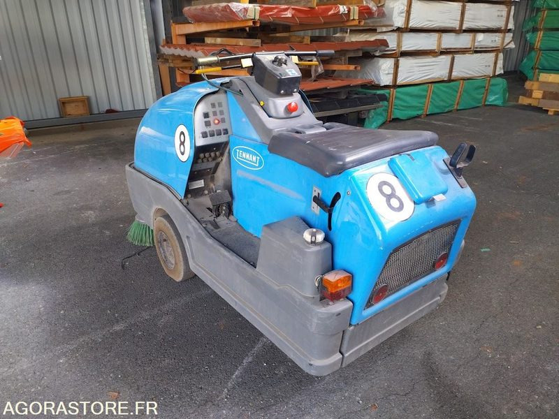 Balayeuse aspiratrice de trottoirs TENNANT LITTER HAWK 4100 - Zametací vůz: obrázek 3 Balayeuse aspiratrice de trottoirs TENNANT LITTER HAWK 4100 - Zametací vůz: obrázek 3