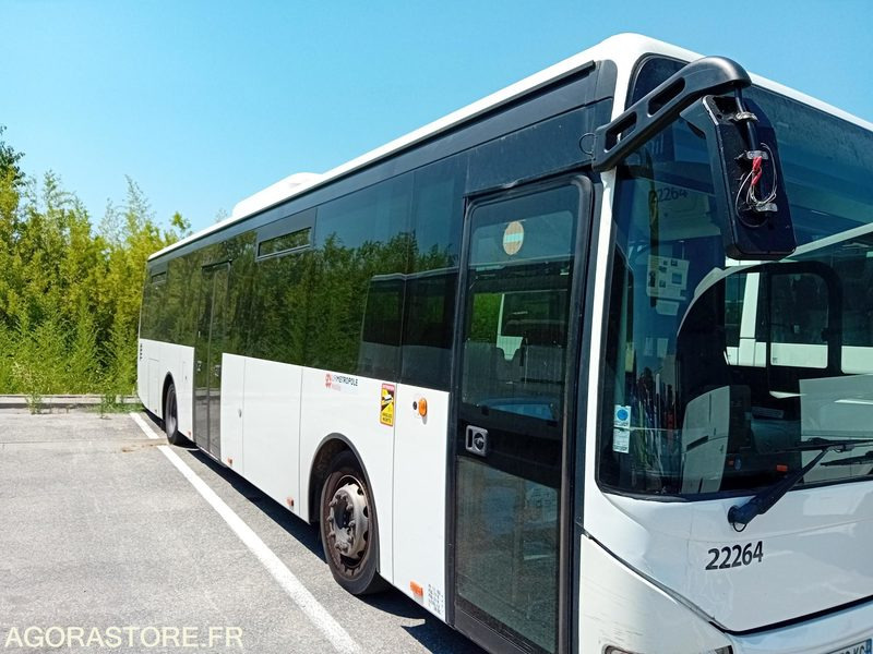 CAR IRISBUS CROSSWAY LOW ENTRY 22264 MEC 2014 697141KM DC-959-KG - Školní autobus: obrázek 2 CAR IRISBUS CROSSWAY LOW ENTRY 22264 MEC 2014 697141KM DC-959-KG - Školní autobus: obrázek 2