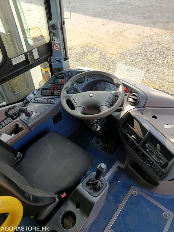 CAR IVECO RECREO - PARC 11937- MEC2011/680 000 km/ BY-218-RF - Školní autobus: obrázek 5 CAR IVECO RECREO - PARC 11937- MEC2011/680 000 km/ BY-218-RF - Školní autobus: obrázek 5