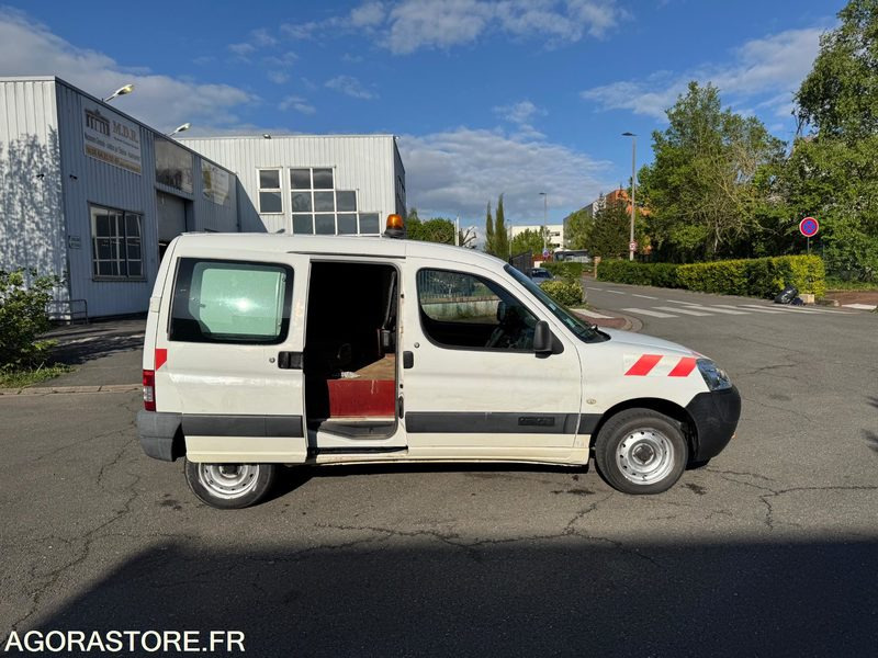 CITROËN BERLINGO - 2010 - 211 000 KM - Malá dodávka: obrázek 5 CITROËN BERLINGO - 2010 - 211 000 KM - Malá dodávka: obrázek 5