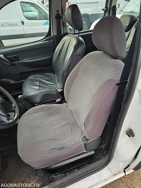 CITROEN BERLINGO - 2010 - 93849KM - BD351XL - Osobní auto: obrázek 5 CITROEN BERLINGO - 2010 - 93849KM - BD351XL - Osobní auto: obrázek 5