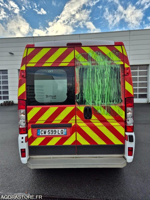 CITROEN JUMPER CW-599-LQ - Pohotovostní vůz: obrázek 3 CITROEN JUMPER CW-599-LQ - Pohotovostní vůz: obrázek 3