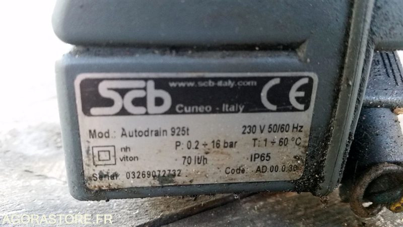 Mobilní kompresor COMPRESSEUR VERTICAL DE MARQUE FIAC TYPE AB-300-670 CUVE 270l TRIPHASE: obrázek 9