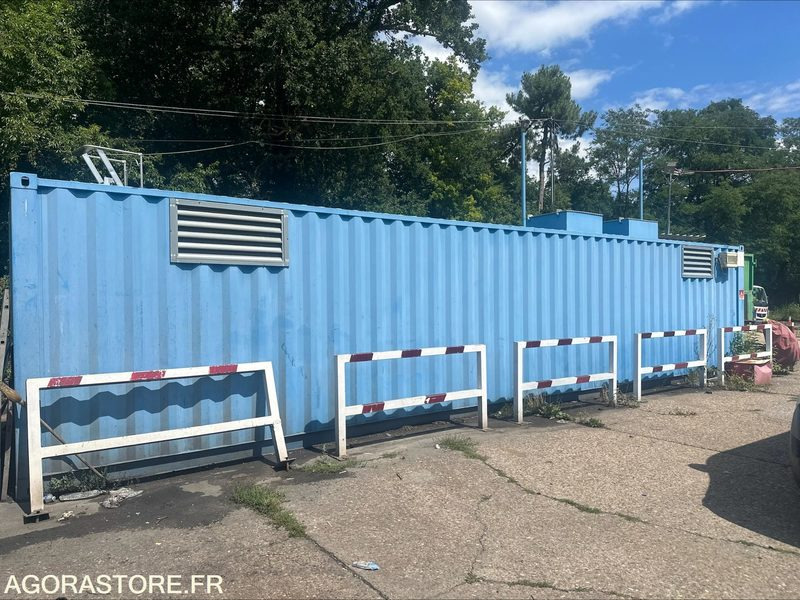 CONTAINER AVEC CUVE DE 40 000L & SYSTEME DE DISTRIBUTION CARBURANT - 2015 - Nástroj/ Vybavení: obrázek 1 CONTAINER AVEC CUVE DE 40 000L & SYSTEME DE DISTRIBUTION CARBURANT - 2015 - Nástroj/ Vybavení: obrázek 1