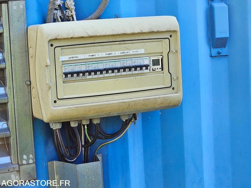 CONTAINER AVEC CUVE DE 40 000L & SYSTEME DE DISTRIBUTION CARBURANT - 2016/2017 - Nástroj/ Vybavení: obrázek 4 CONTAINER AVEC CUVE DE 40 000L & SYSTEME DE DISTRIBUTION CARBURANT - 2016/2017 - Nástroj/ Vybavení: obrázek 4