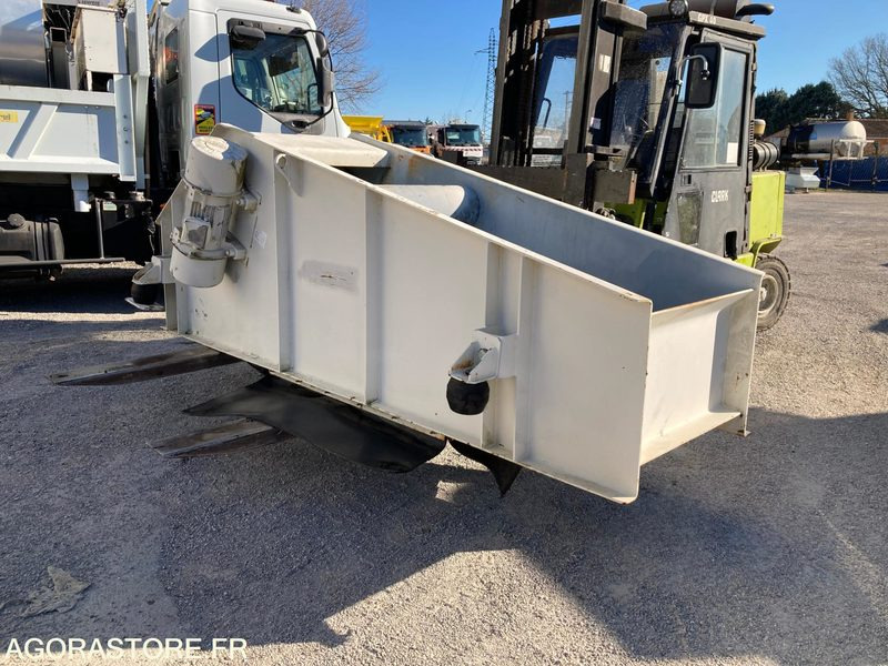 CRIBLE VIBRANT - SCALPEUR - JOEST - NEUF - Třídič: obrázek 2 CRIBLE VIBRANT - SCALPEUR - JOEST - NEUF - Třídič: obrázek 2