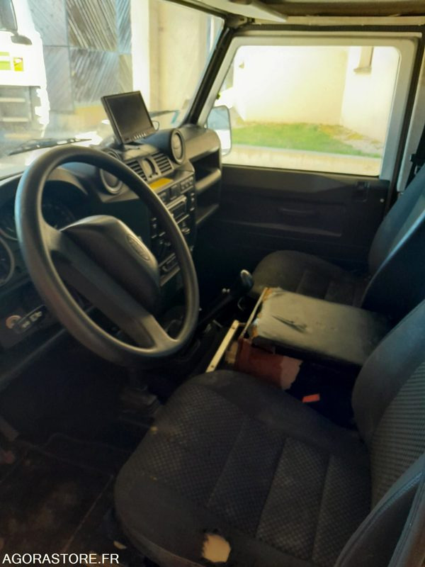 Pick-up Camion hydrocureur LAND ROVER Defender - 2014 / 142 462 KM: obrázek 7